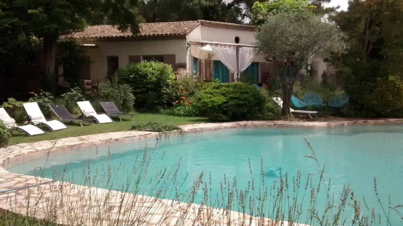 La Bousquatiere Bed & Breakfast Piolenc Eksteriør bilde