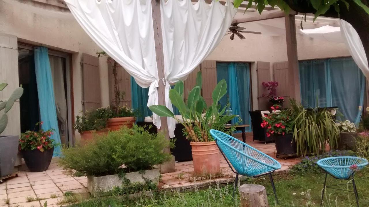 La Bousquatiere Bed & Breakfast Piolenc Eksteriør bilde
