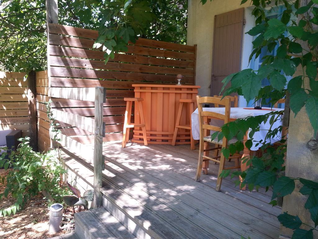 La Bousquatiere Bed & Breakfast Piolenc Eksteriør bilde