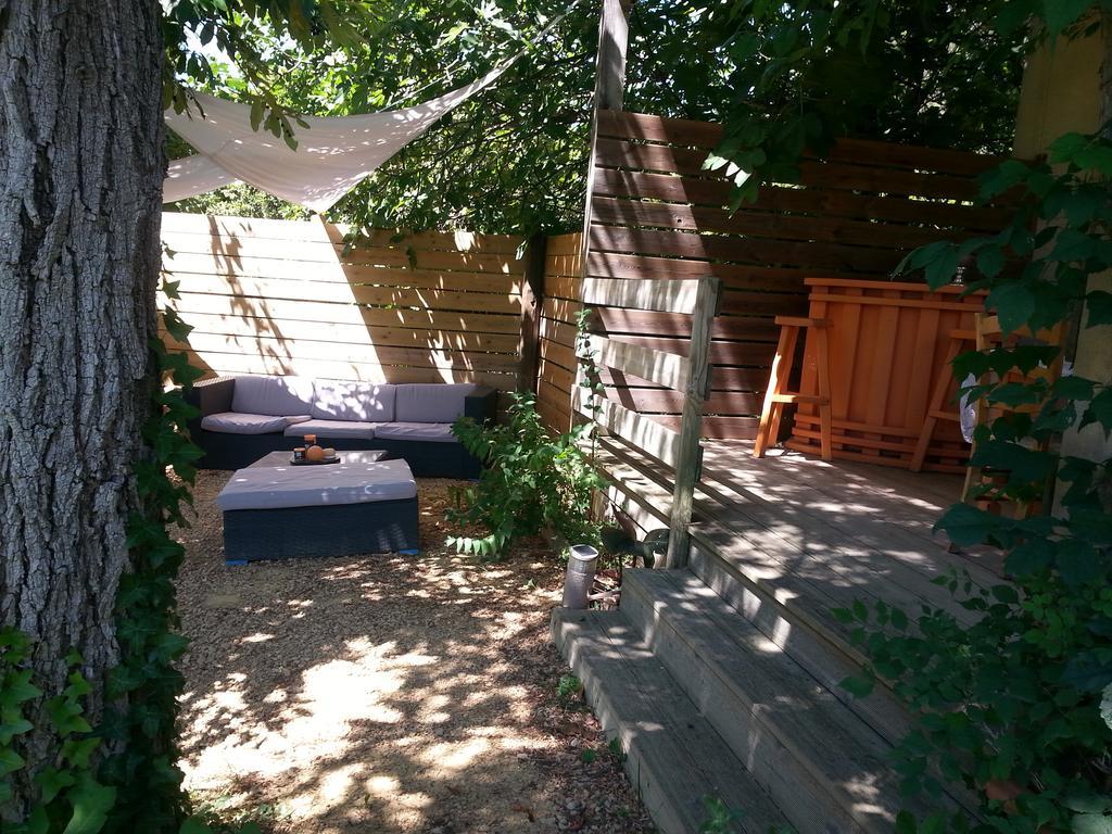 La Bousquatiere Bed & Breakfast Piolenc Eksteriør bilde